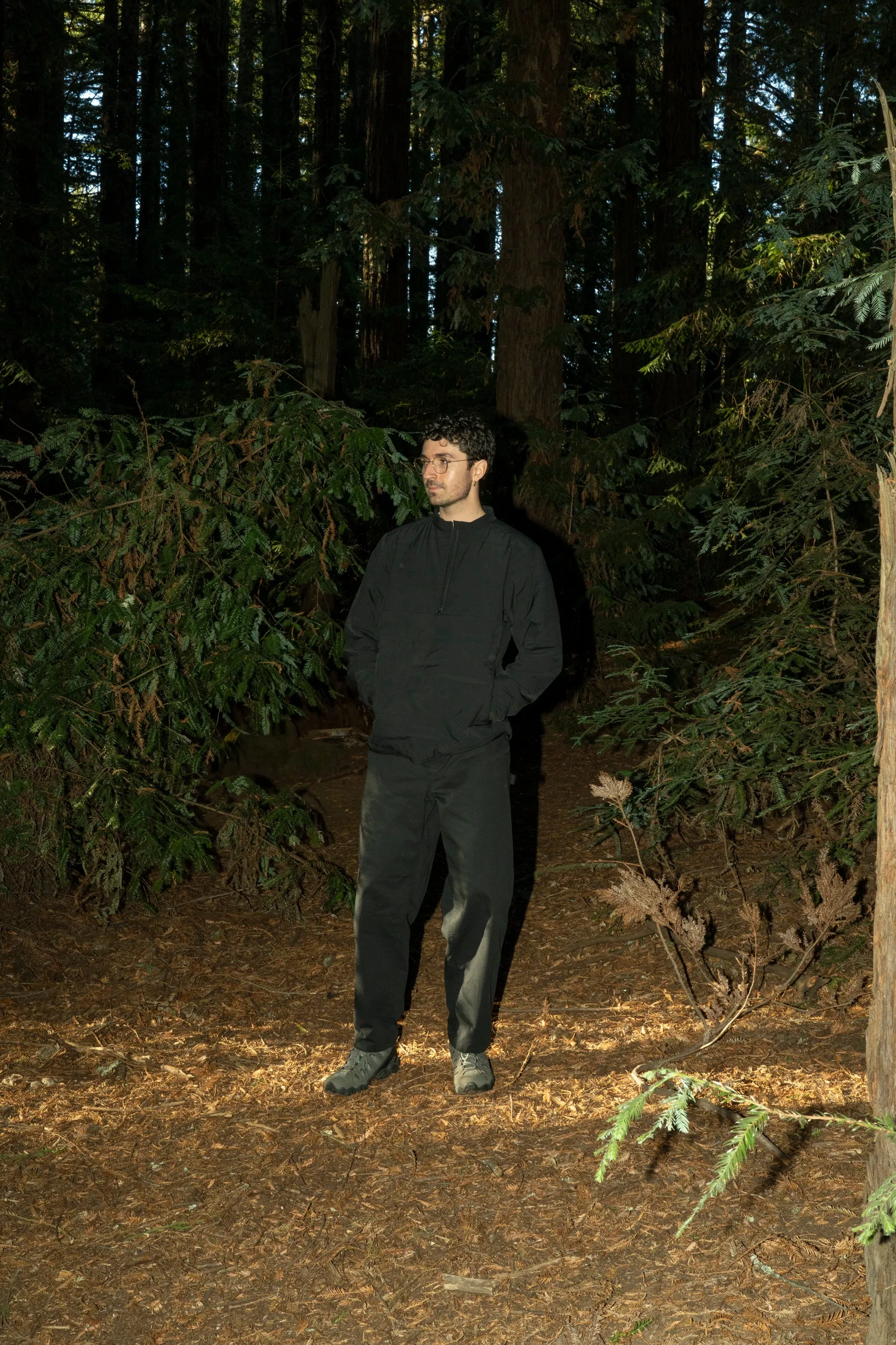SNOW PEAK - FLEXIBLE INSULATED HALF ZIP PULLOVER IN BLACK