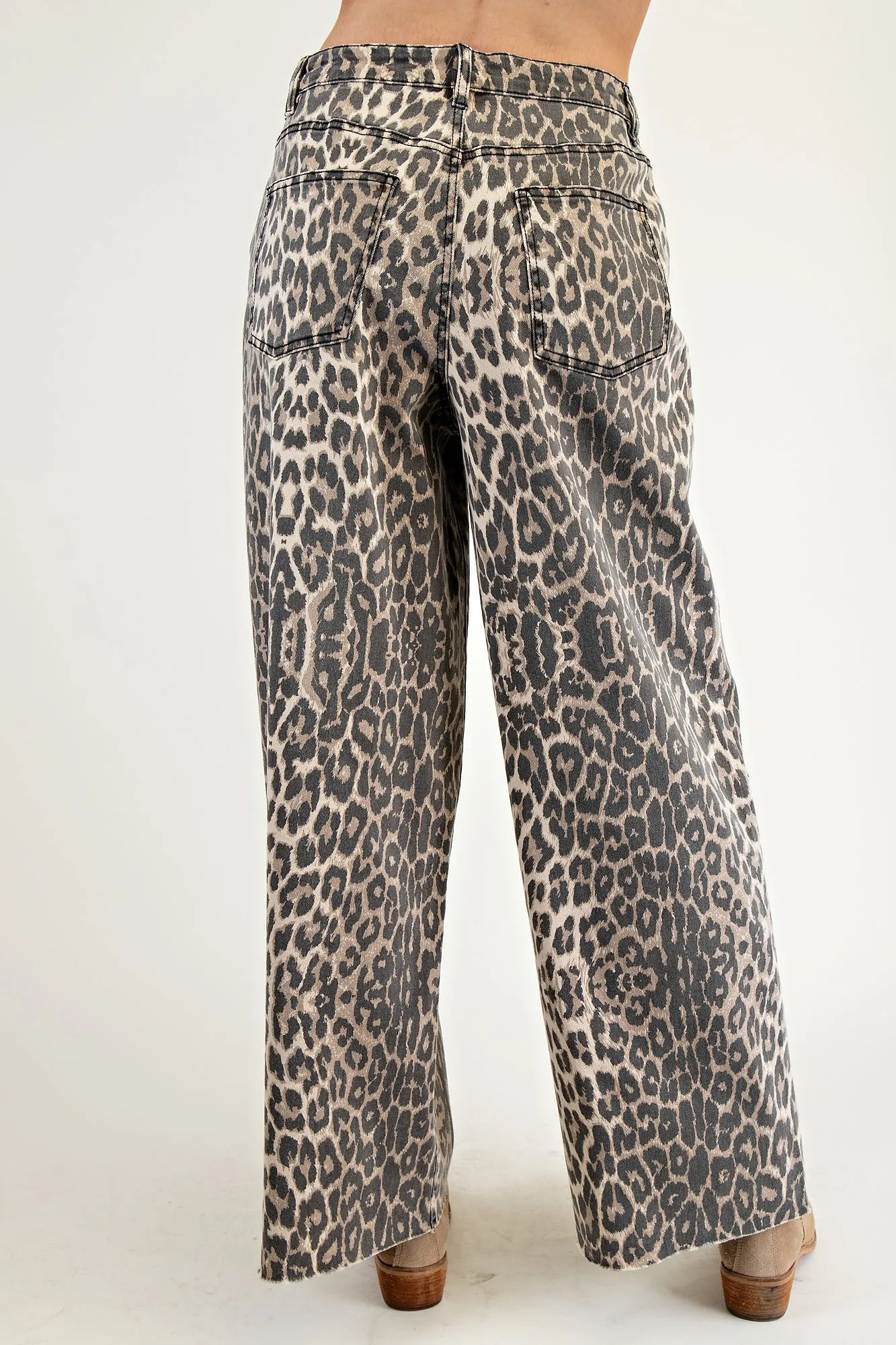 Stretchy Animal Print Washed Jeans