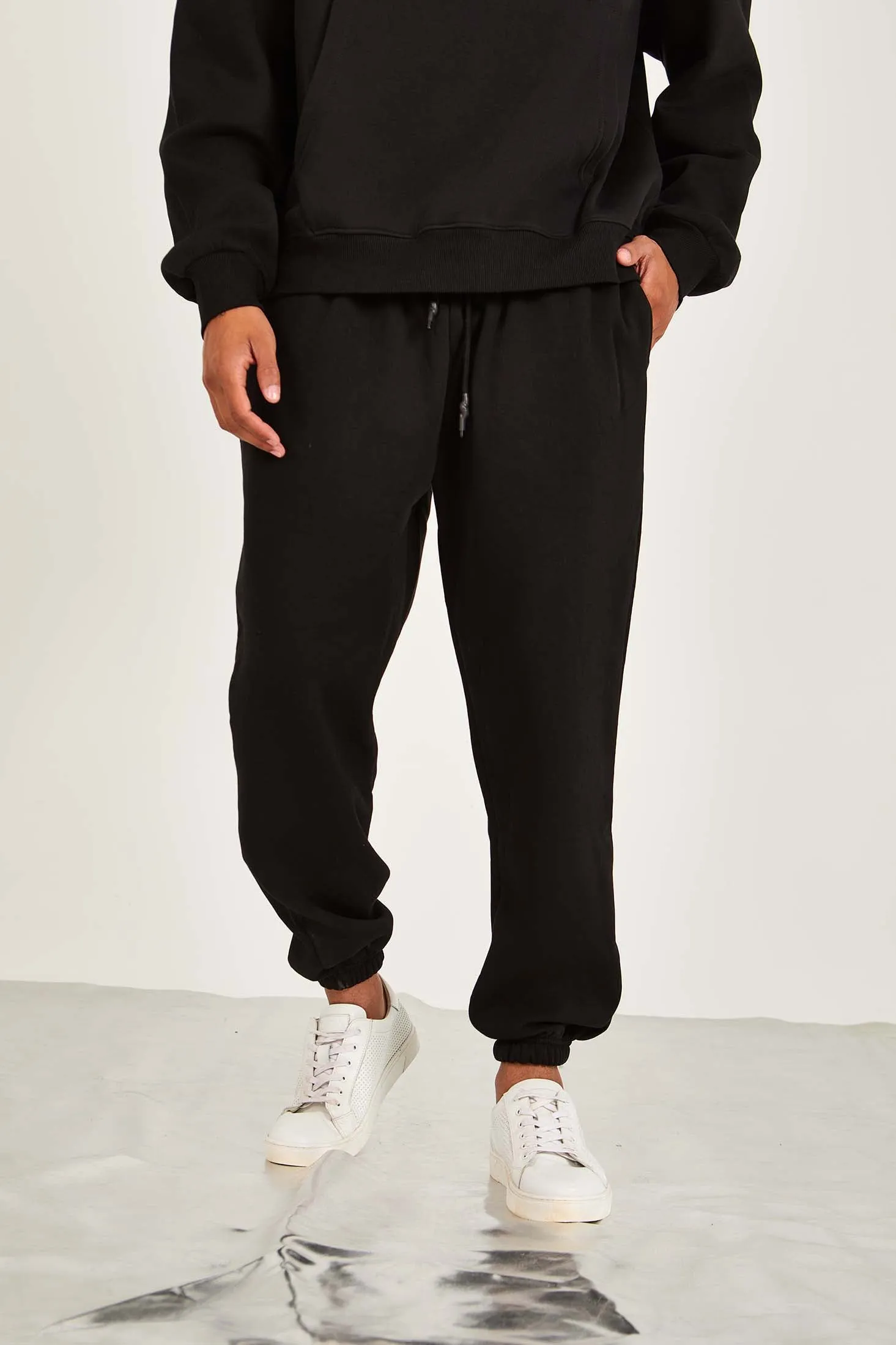 Unisex Loose Fit Sweat Pant Black